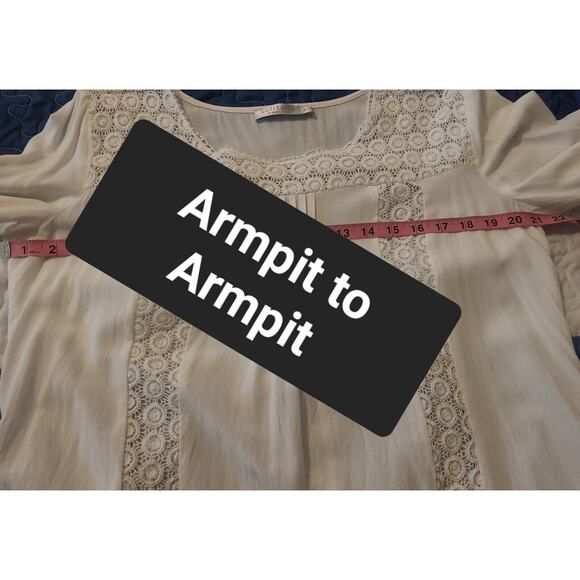 Solitaire by Ravi Khosla Women’s Soft White Blouse With Crochet Size 1X - Picture 8 of 9